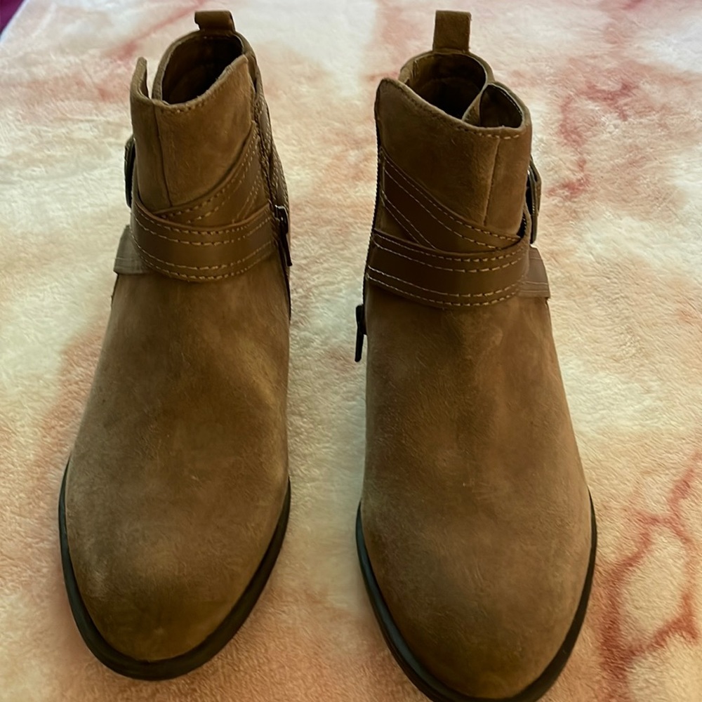 Size 7medium boots